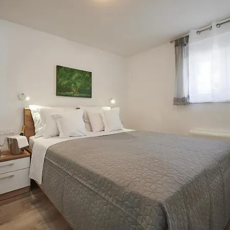 Apartment Lorena *